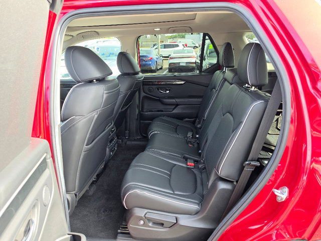 Certified 2025 Honda Pilot Elite image 24