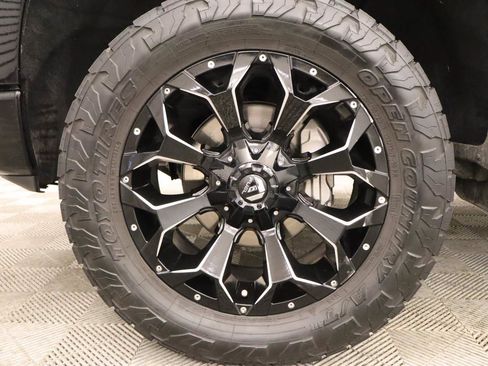 Used 2022 Chevrolet Silverado 1500 Custom Trail Boss AWD/4WD image 6