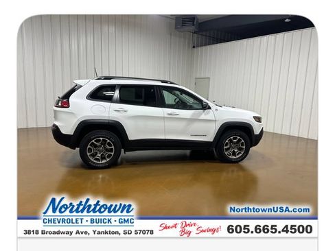 Used 2020 Jeep Cherokee Trailhawk w/ Cold Weather Group AWD/4WD image 6