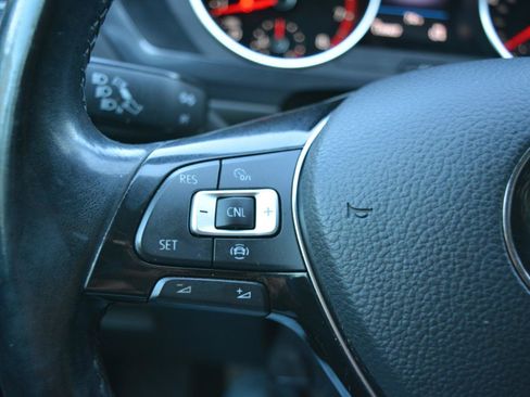 Used 2019 Volkswagen Tiguan SE AWD/4WD image 30