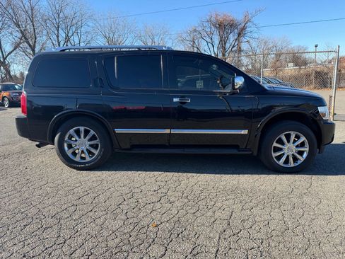 Used 2010 INFINITI QX56 4WD w/ Technology Pkg image 4
