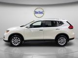 Used 2017 Nissan Rogue SV w/ SV Premium Package image 2