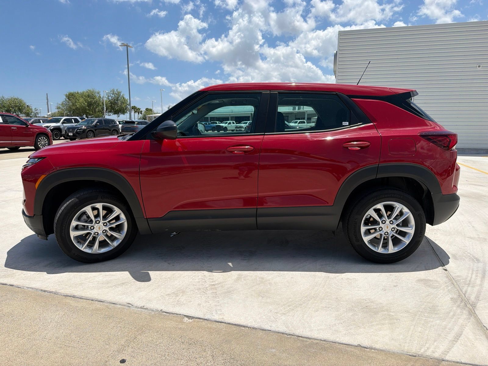 Used 2026 Chevrolet TrailBlazer LS AWD/4WD image 4