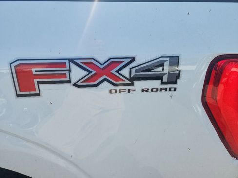 Used 2021 Ford F150 Lariat w/ Equipment Group 502A High AWD/4WD image 11