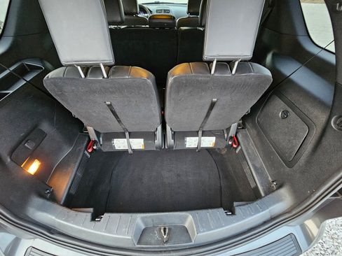 Used 2018 Ford Explorer XLT w/ Equipment Group 202A image 24