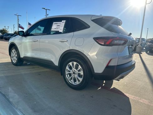 Used 2025 Ford Escape Active image 3