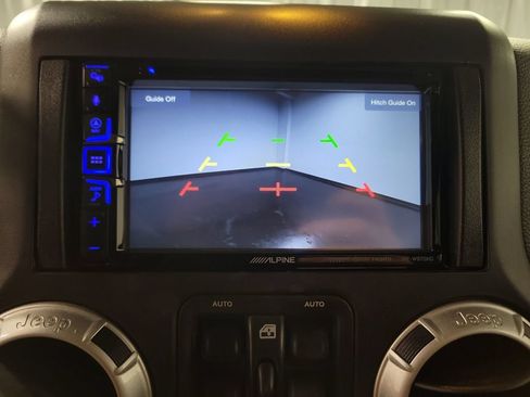 Used 2016 Jeep Wrangler Unlimited Rubicon AWD/4WD image 22