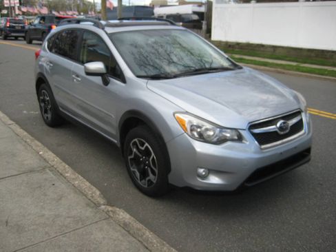 Used 2015 Subaru Crosstrek 2.0i Premium w/ Moonroof Package image 2