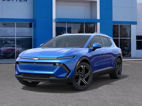 New 2026 Chevrolet Equinox EV LT w/ Convenience Package II AWD/4WD image 6