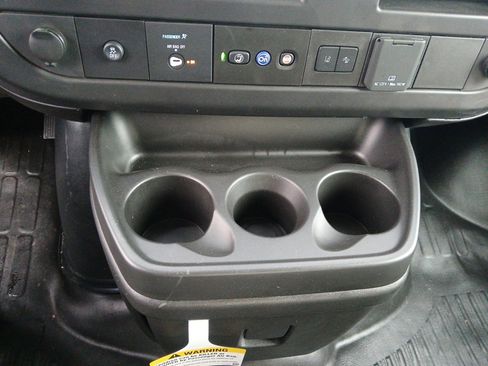 Used 2025 Chevrolet Express 2500 Extended w/ Communications Package image 11