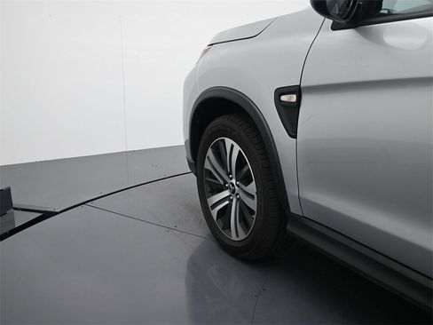 Used 2024 Mitsubishi Outlander Sport ES image 11