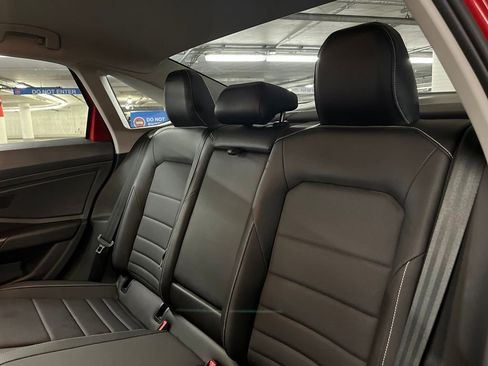 Used 2024 Volkswagen Jetta SE FWD image 21