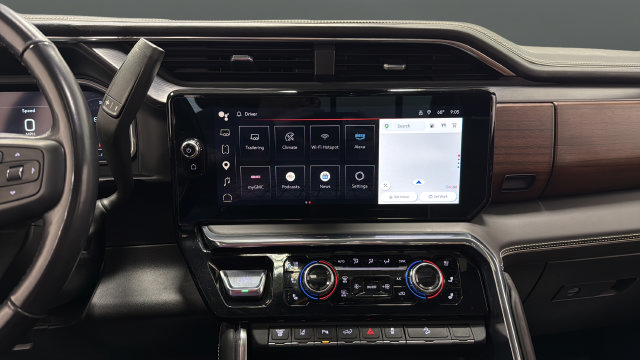 Used 2024 GMC Sierra 3500 Denali Ultimate AWD/4WD image 14