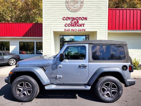 Used 2018 Jeep Wrangler Sport image 8