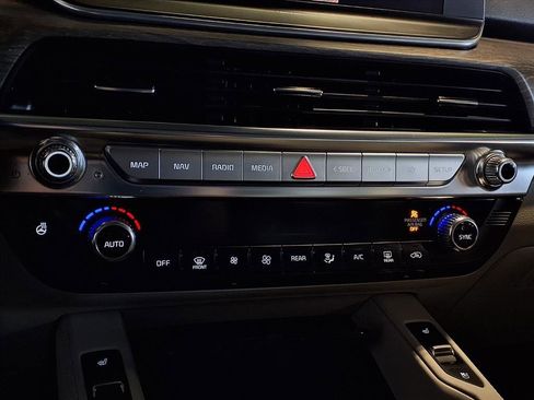 Used 2020 Kia Telluride EX w/ Towing Package image 24