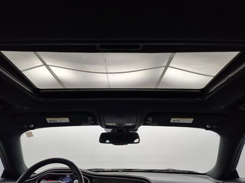 Used 2022 Dodge Challenger SRT Hellcat image 29