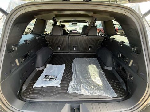 New 2026 Subaru Outback Limited AWD/4WD image 32