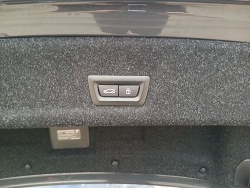 New 2026 BMW 330i Sedan w/ M Sport Package image 11