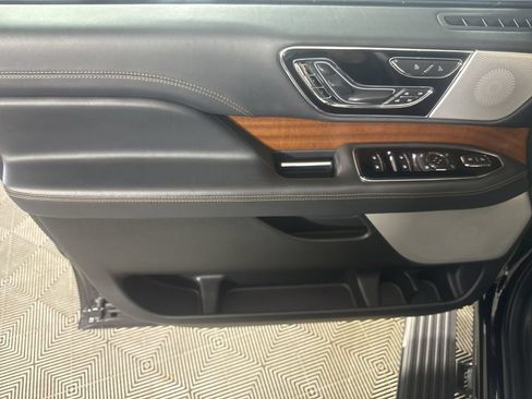 Used 2022 Lincoln Navigator Black Label AWD/4WD image 23