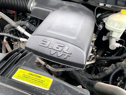 Used 2015 RAM 1500 Express AWD/4WD image 36