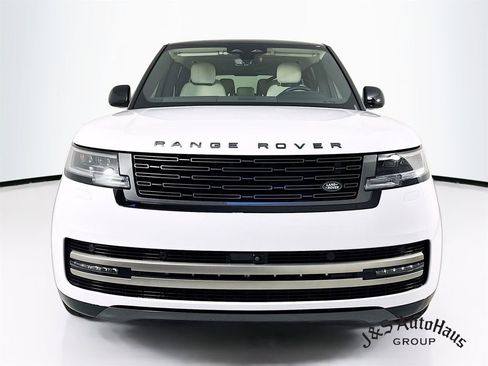 Used 2025 Land Rover Range Rover Long Wheelbase SE AWD/4WD image 2