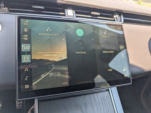 Certified 2024 Land Rover Range Rover Evoque Dynamic SE image 15