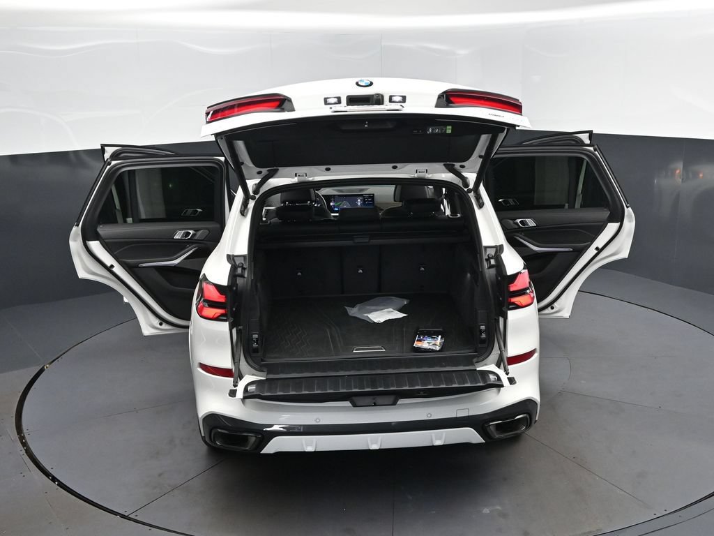 Used 2026 BMW X5 sDrive40i w/ M Sport Package RWD image 48