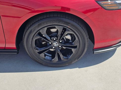 Used 2025 Honda Accord SE image 9