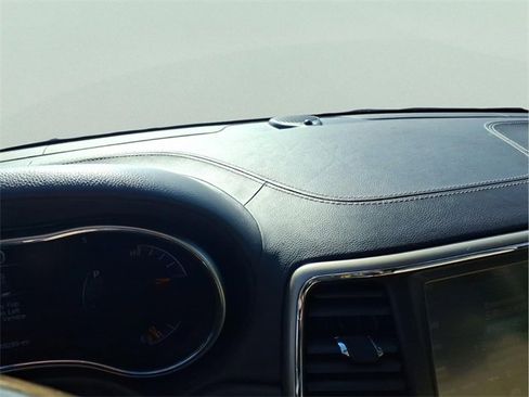 Used 2014 Jeep Grand Cherokee Overland w/ Advanced Technology Group image 22