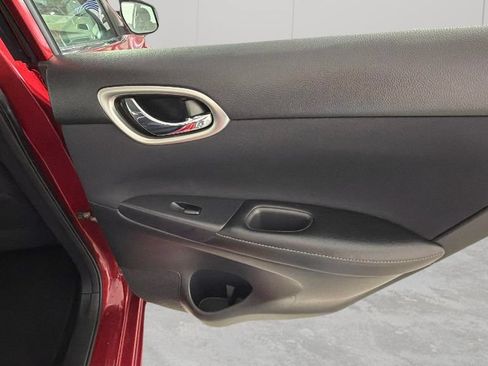 Used 2016 Nissan Sentra SV FWD image 32