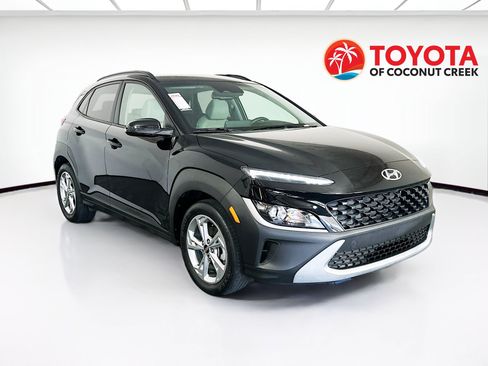 Used 2023 Hyundai Kona SEL FWD image 1