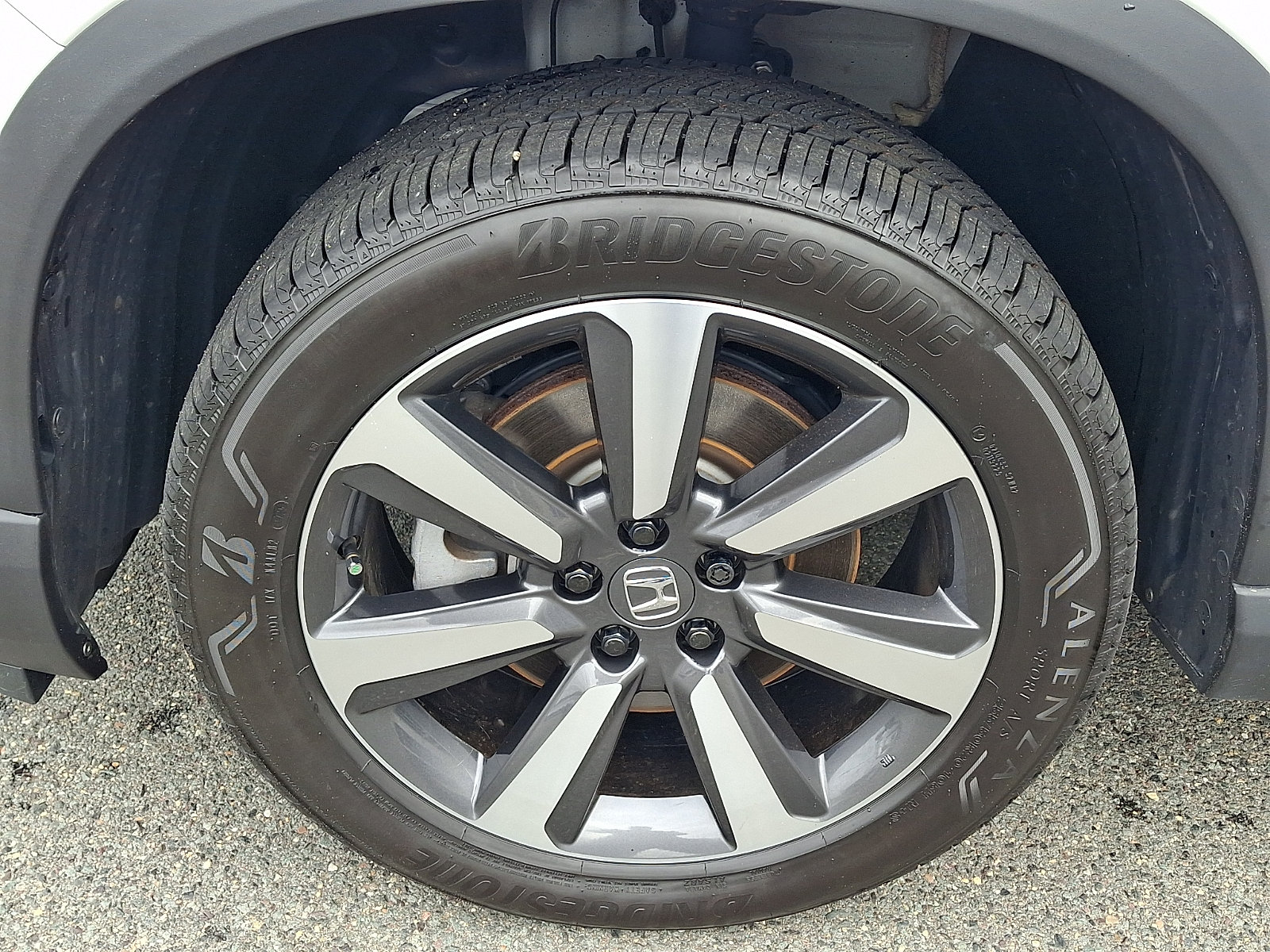 Used 2024 Honda Pilot Touring image 8