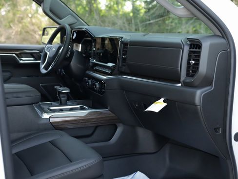 New 2026 Chevrolet Silverado 1500 RST image 32