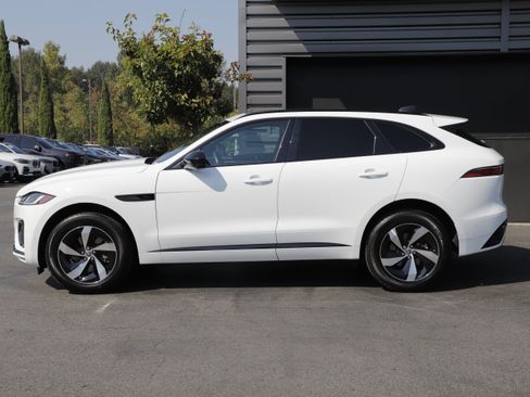 Certified 2025 Jaguar F-PACE R-Dynamic S AWD/4WD image 5