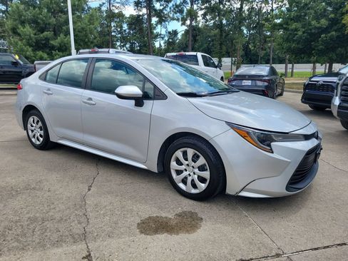 Certified 2024 Toyota Corolla LE FWD image 9