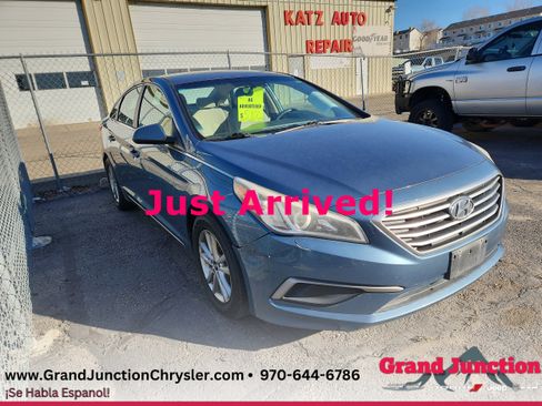 Used 2016 Hyundai Sonata SE image 1