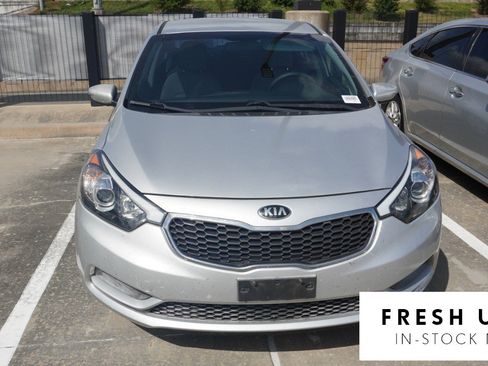 Used 2015 Kia Forte LX FWD image 1
