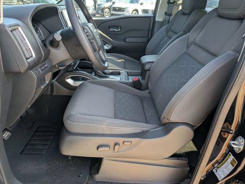 Used 2025 Nissan Frontier SV RWD image 14