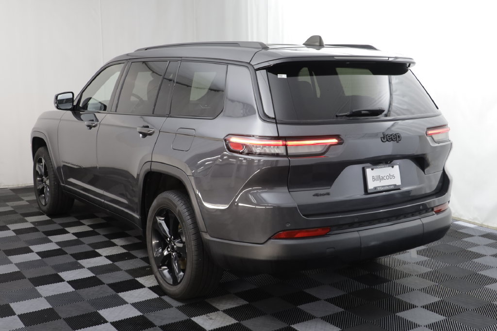 Used 2023 Jeep Grand Cherokee L Altitude AWD/4WD image 16