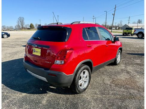 Used 2015 Chevrolet Trax LT w/ LT Sun and Sound Package image 4