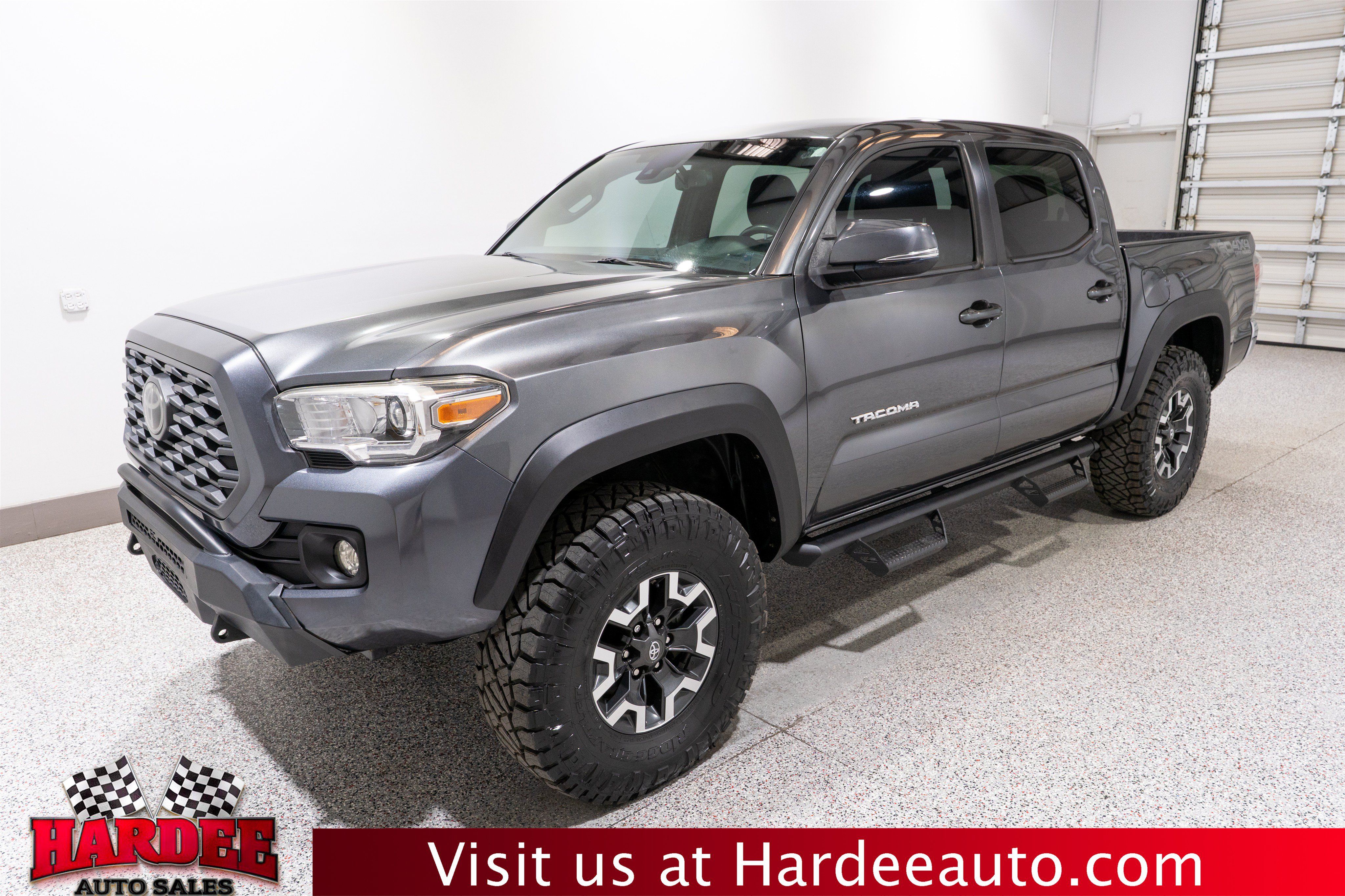 Used 2020 Toyota Tacoma TRD Off-Road AWD/4WD image 2