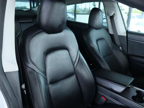 Used 2021 Tesla Model 3 Standard Range Plus image 35