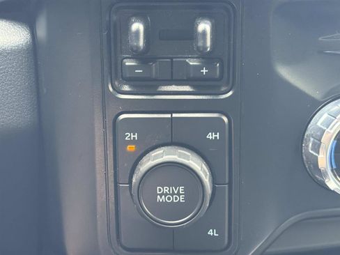 Used 2024 Ford F350 Lariat w/ Lariat Ultimate Package AWD/4WD image 24