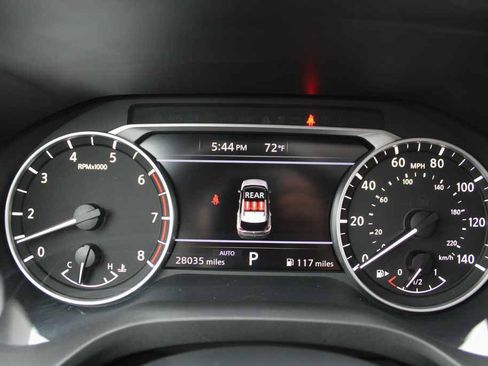 Used 2023 Nissan Rogue SL AWD/4WD image 16