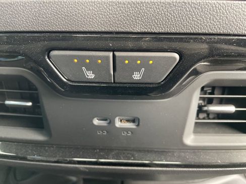 Used 2025 GMC Sierra 1500 AT4 w/ AT4 Premium Package image 40