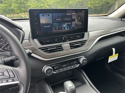 New 2025 Nissan Altima 2.5 SV w/ SV Special Edition Package image 22