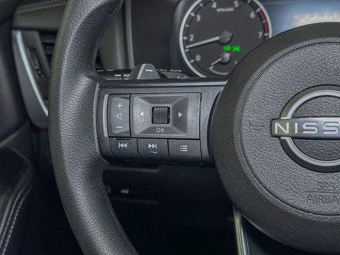 Used 2024 Nissan Rogue SV image 31