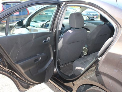 Used 2013 Chevrolet Sonic LT image 11