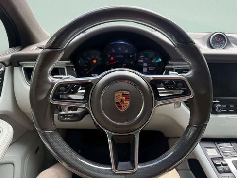 Used 2018 Porsche Macan GTS image 21