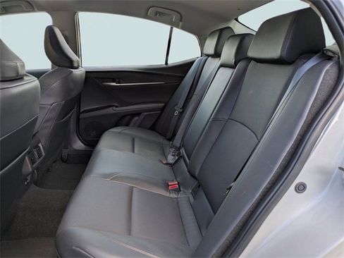 Used 2025 Toyota Camry XLE image 13